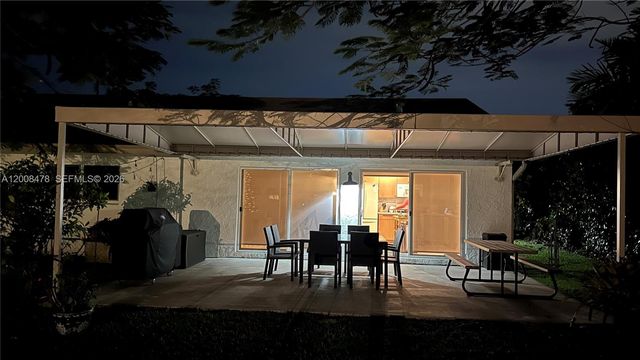 9400 SW 103rd Avenue, Miami, FL 33176