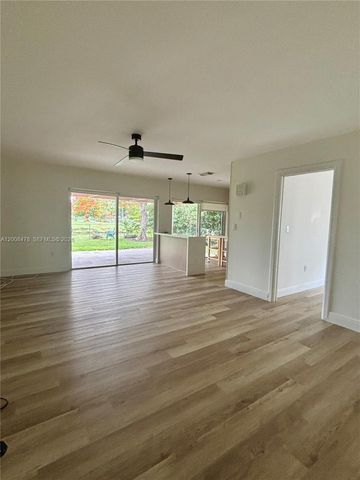 9400 SW 103rd Avenue, Miami, FL 33176