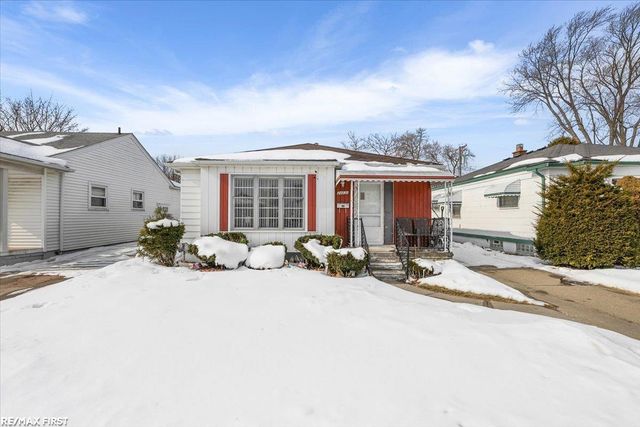 24821 Lambrecht Avenue, Eastpointe, MI 48021