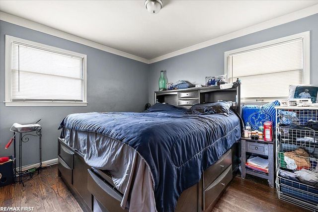 24821 Lambrecht Avenue, Eastpointe, MI 48021