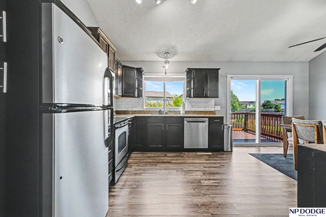 13913 Springview Drive, Bellevue, NE 68133