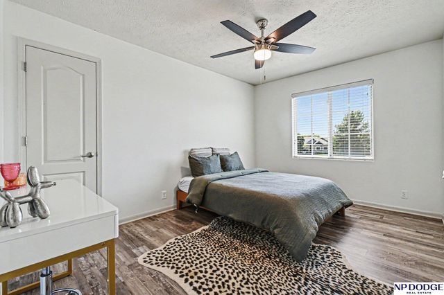 13913 Springview Drive, Bellevue, NE 68133