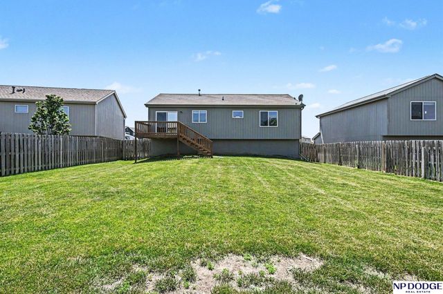 13913 Springview Drive, Bellevue, NE 68133