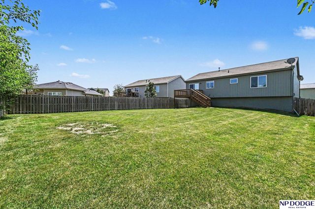 13913 Springview Drive, Bellevue, NE 68133