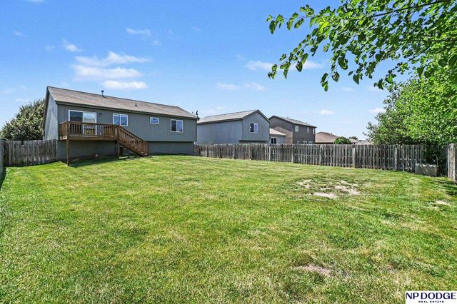 13913 Springview Drive, Bellevue, NE 68133