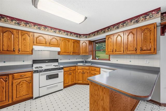 29 Number Six Green Drive A, St Charles, MO 63303