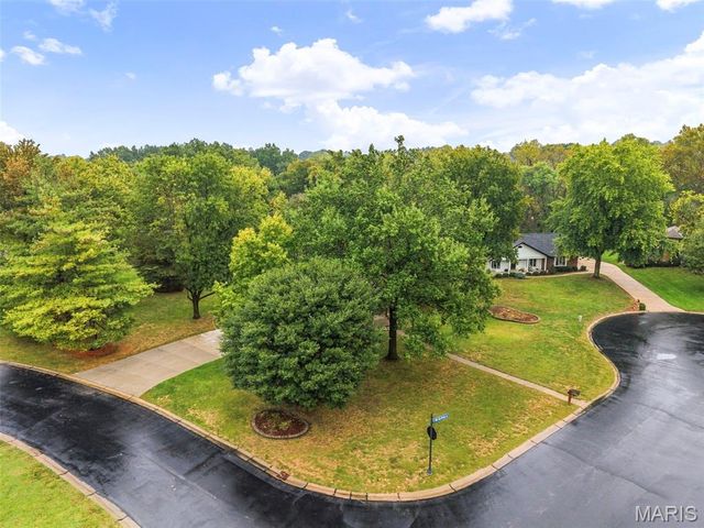 29 Number Six Green Drive A, St Charles, MO 63303