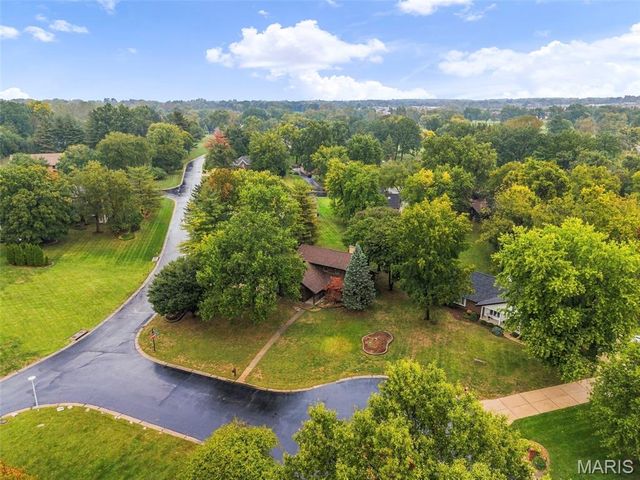 29 Number Six Green Drive A, St Charles, MO 63303