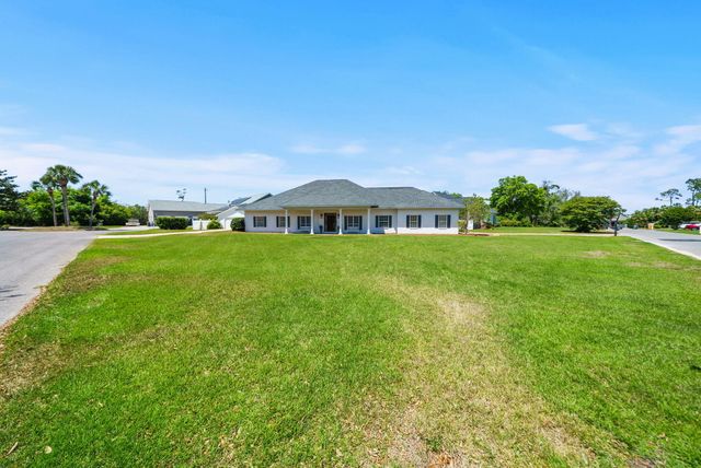 2424 Grand Harbor Drive, Panama City Beach, FL 32408