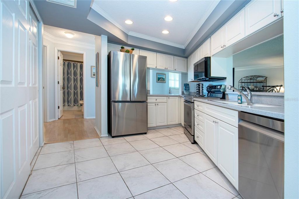 Image 27 of property listing at 4255 GULF DRIVE 229, Holmes Beach, FL 34217