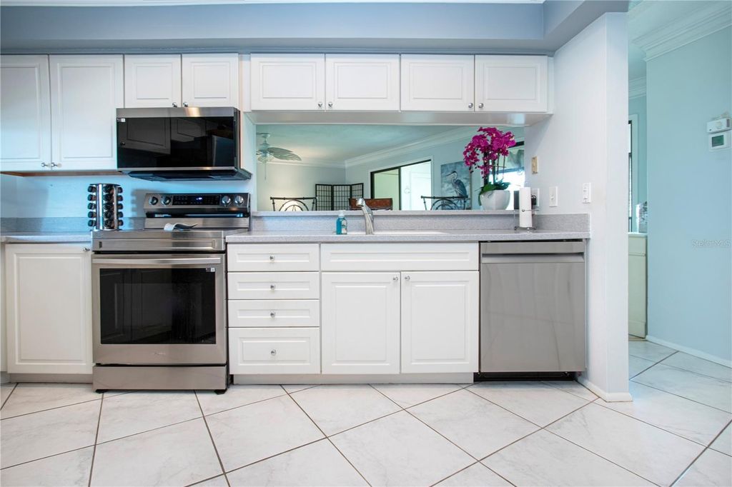 Image 28 of property listing at 4255 GULF DRIVE 229, Holmes Beach, FL 34217