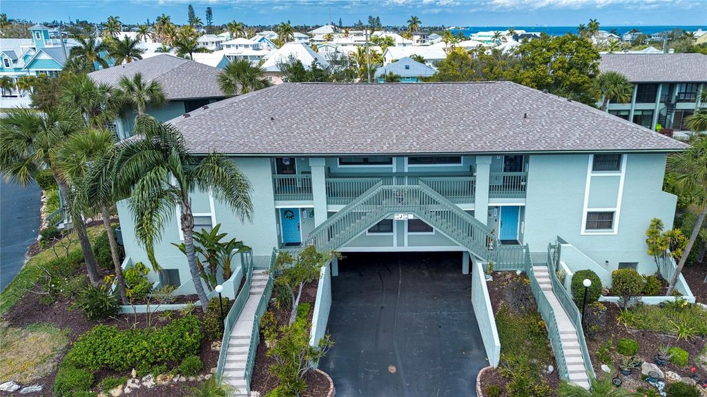 Image 9 of property listing at 4255 GULF DRIVE 229, Holmes Beach, FL 34217