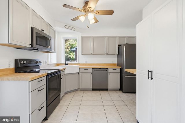 6346 BARNETT AVE, Sykesville, MD 21784