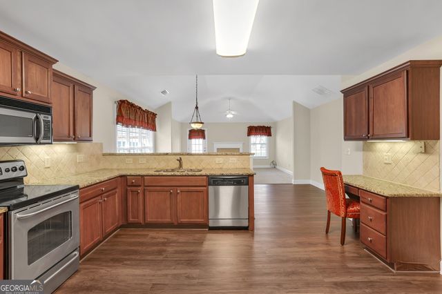 2055 Hickory Station Circle, Snellville, GA 30078