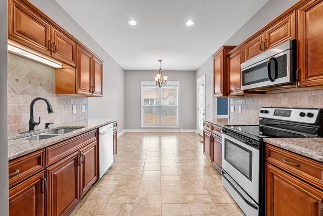 1791 Stone Hill Ct, Clarksville, TN 37042