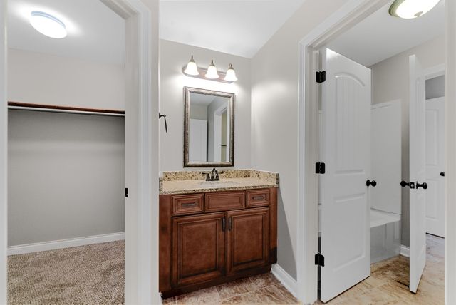 1791 Stone Hill Ct, Clarksville, TN 37042