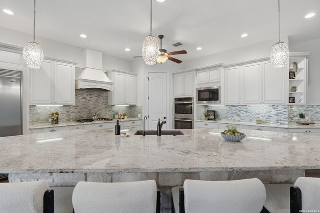 9703 IVORY CYN, San Antonio, TX 78255
