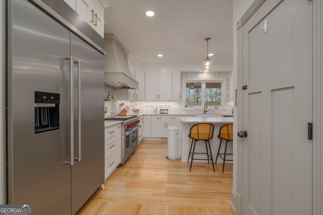 463 E Valley Road NE, Rydal, GA 30171