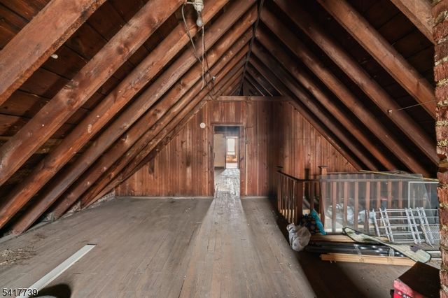 94 Center St, Clifton City, NJ 07011