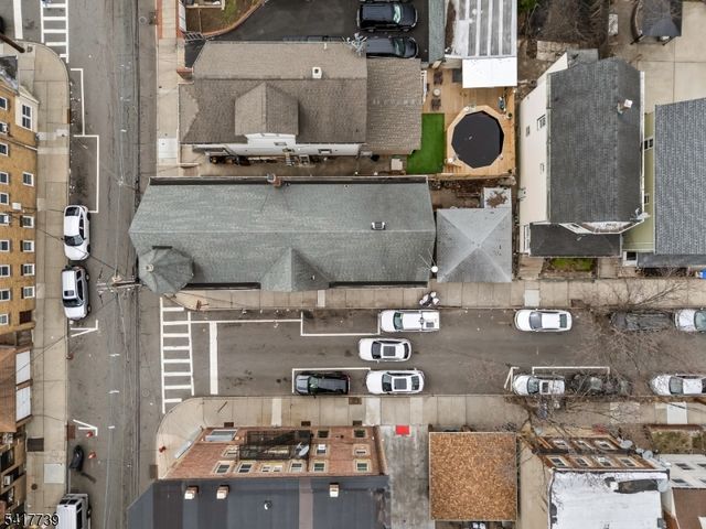 94 Center St, Clifton City, NJ 07011