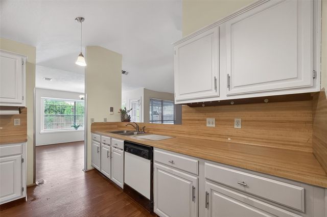 1906 Westbriar Court, Deer Park, TX 77536