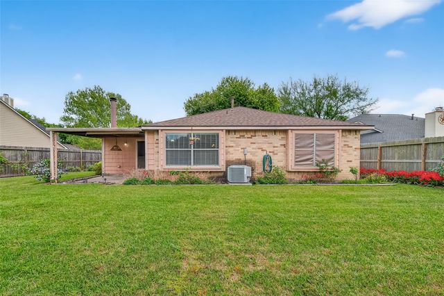 1906 Westbriar Court, Deer Park, TX 77536