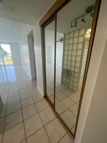 480 EXECUTIVE CENTER Drive 2F, West Palm Beach, FL 33401