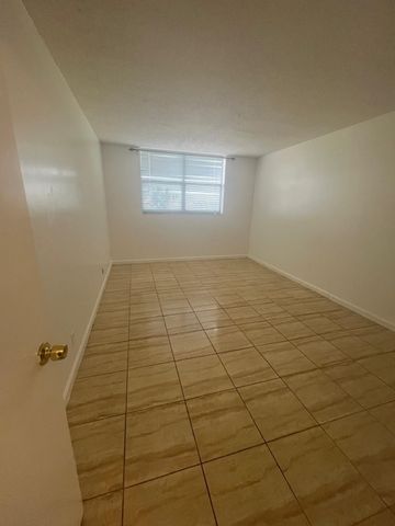 480 EXECUTIVE CENTER Drive 2F, West Palm Beach, FL 33401