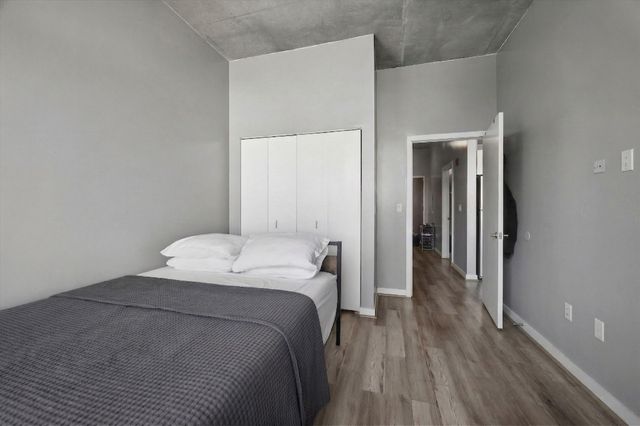 235 W Van Buren Street 2513, Chicago, IL 60607