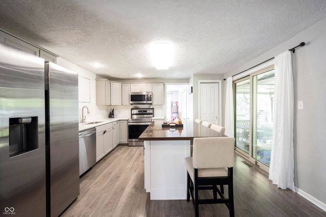 5595 S Cladwell Drive, Pendleton, IN 46064