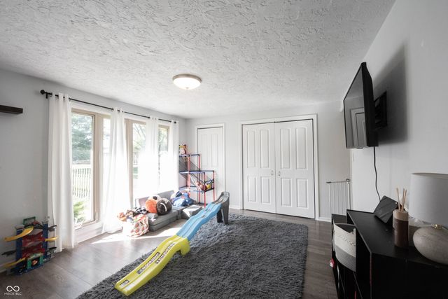 5595 S Cladwell Drive, Pendleton, IN 46064