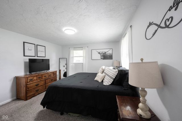 5595 S Cladwell Drive, Pendleton, IN 46064