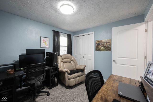 5595 S Cladwell Drive, Pendleton, IN 46064