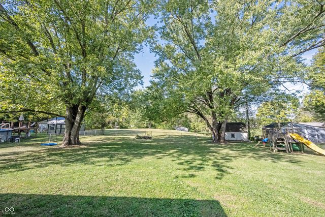 5595 S Cladwell Drive, Pendleton, IN 46064