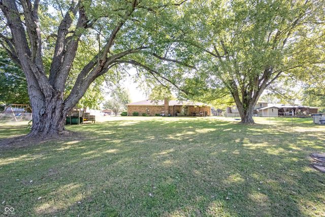 5595 S Cladwell Drive, Pendleton, IN 46064