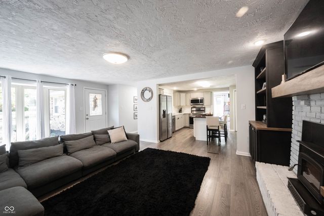 5595 S Cladwell Drive, Pendleton, IN 46064