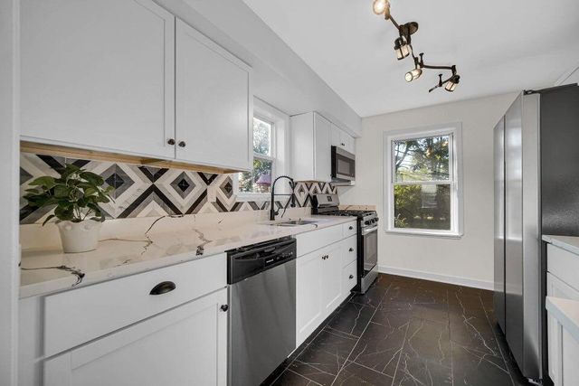 2728 162nd Street, Hammond, IN 46323