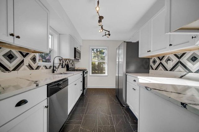 2728 162nd Street, Hammond, IN 46323