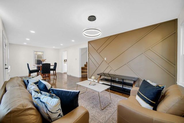 2728 162nd Street, Hammond, IN 46323