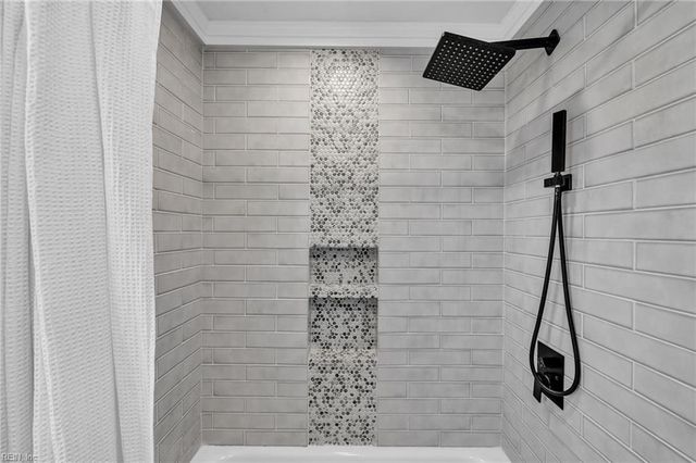 309 Sweetbay DR, Chesapeake, VA 23322