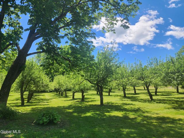 196 County Highway 123, Mayfield, NY 12117