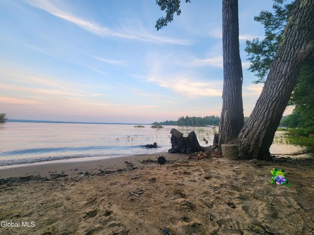 196 County Highway 123, Mayfield, NY 12117