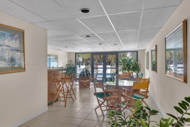 255 Galen Dr 2M, Key Biscayne, FL 33149