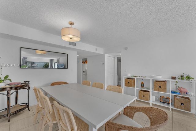 255 Galen Dr 2M, Key Biscayne, FL 33149
