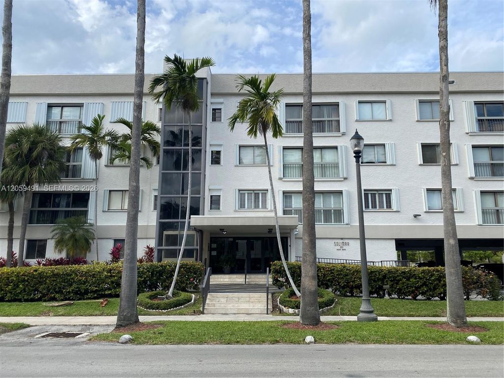 255 Galen Dr 2M, Key Biscayne, FL 33149