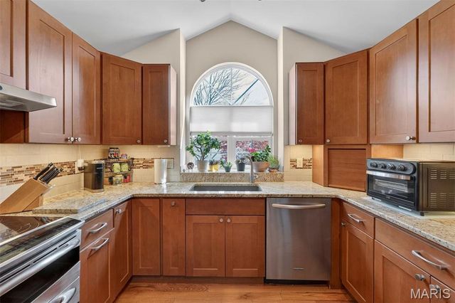 11905 Moorland Woods Circle, St Louis, MO 63146