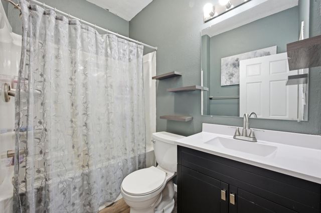 1017 14th Street S, Fargo, ND 58103