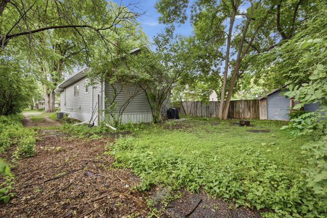 1017 14th Street S, Fargo, ND 58103