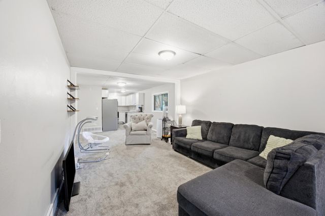 1017 14th Street S, Fargo, ND 58103