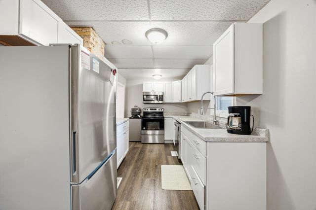 1017 14th Street S, Fargo, ND 58103